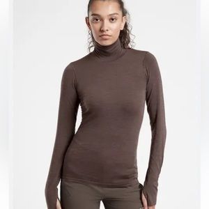 Brand new Athleta forest hill ascent turtleneck long sleeve